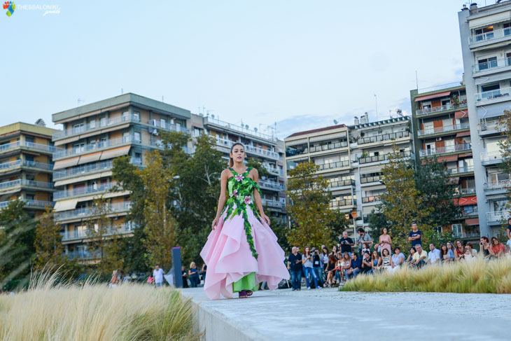 Μοντέλο στη Πασαρέλα στη Νέα Παραλία Θεσσαλονίκης 2016