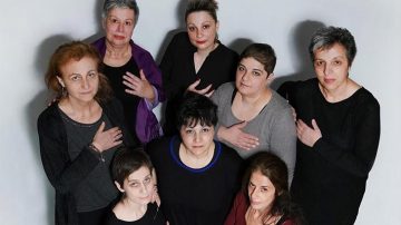 Παρ’ όλα αυτά. Εννιά μαρτυρίες γυναικών για τον καρκίνο στο Βασιλικό Θέατρο
