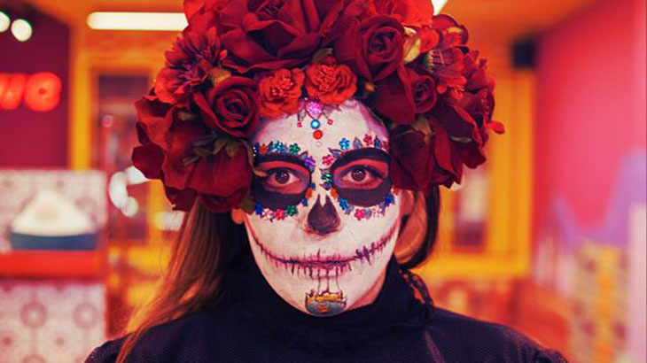 Το Hola Mexicana γιορτάζει την Ημέρα των Νεκρών