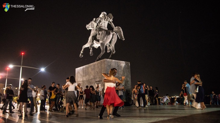 Tango, Τανγκό - Άγαλμα του Μεγάλου Αλεξάνδρου