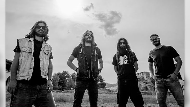 Οι Villagers of Ioannina City επιστρέφουν με νέο δίσκο, μεταφέροντας ξανά τη φωνή της Ηπείρου στα διεθνή ηχεία