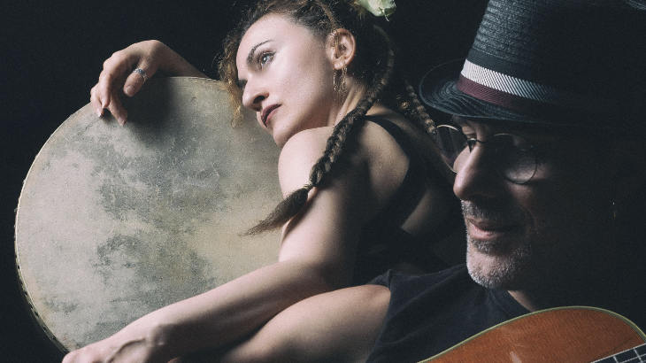 Mama Loba Νύχτες με Μύθους