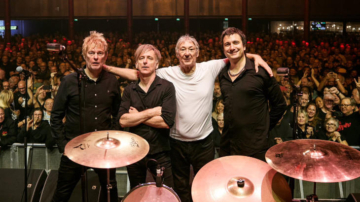 Buzzcocks Live